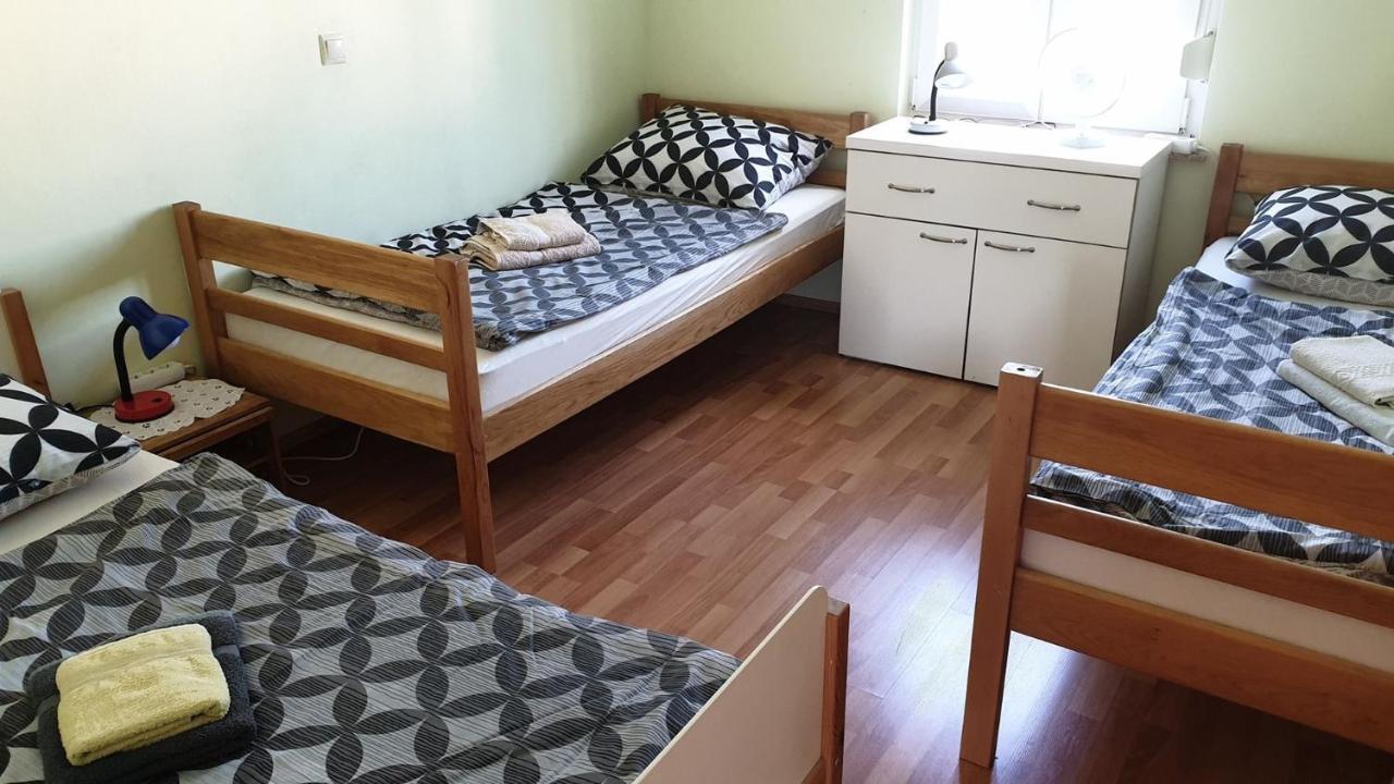 Apartments Roses Dobrinj Bagian luar foto