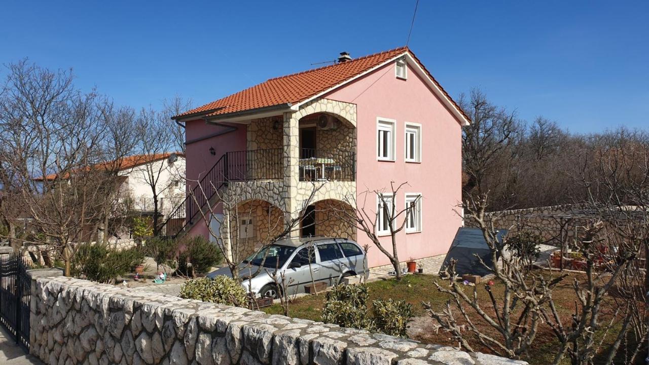 Apartments Roses Dobrinj Bagian luar foto